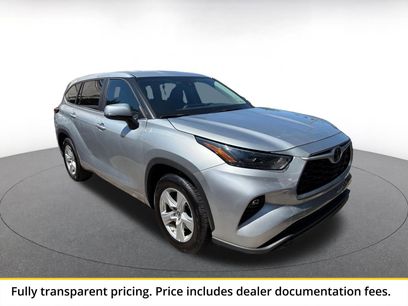 Used 2025 Toyota Highlander LE
