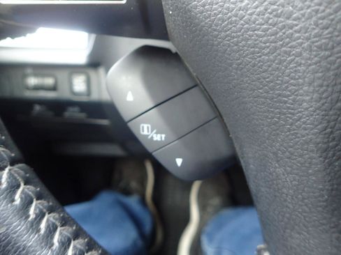 Used 2014 Subaru Forester 2.5i Limited AWD/4WD image 17