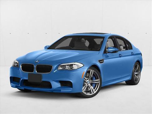 Used 2013 BMW M5 RWD image 1
