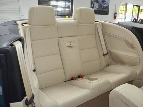 Used 2015 Volkswagen Eos Komfort FWD image 24