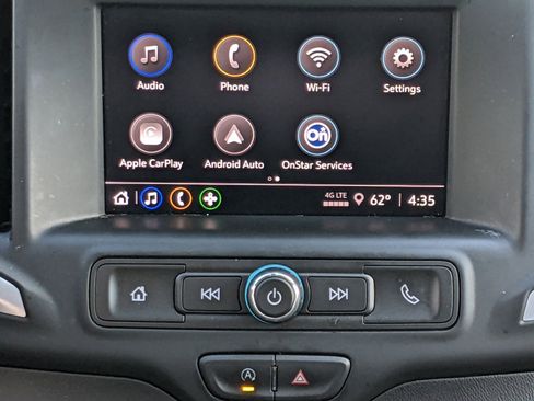 Used 2023 GMC Terrain SLE w/ Driver Convenience Package image 16