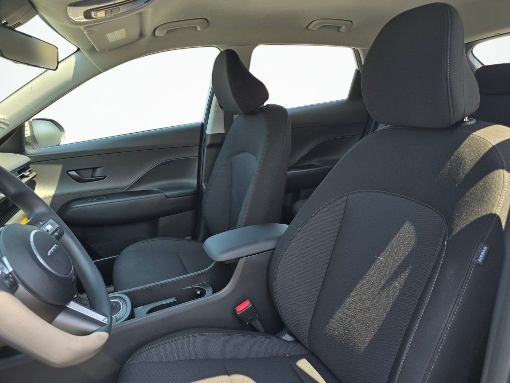 New 2027 Hyundai Kona SE AWD/4WD image 18