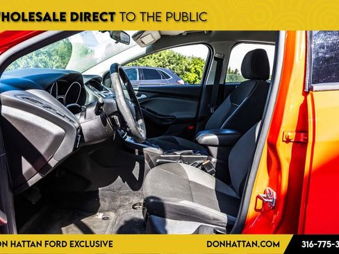 Used 2013 Ford Focus SE FWD image 4