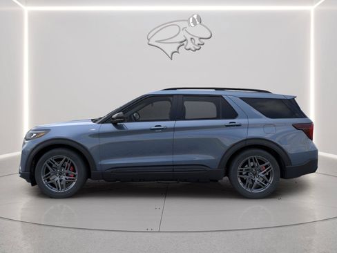 New 2026 Ford Explorer ST-Line w/ ST-Line Street Pack AWD/4WD image 3