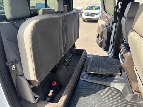 Used 2019 GMC Sierra 1500 SLT w/ SLT Premium Package AWD/4WD image 16