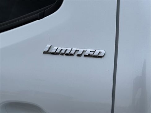 Used 2023 Toyota Tacoma Limited image 9