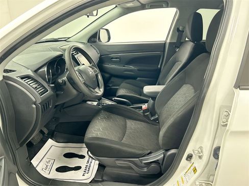 Used 2020 Mitsubishi Outlander Sport ES image 9