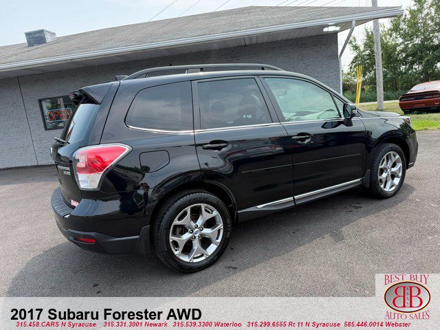 Used 2017 Subaru Forester 2.5i Touring AWD/4WD image 3