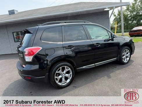 Used 2017 Subaru Forester 2.5i Touring AWD/4WD image 3