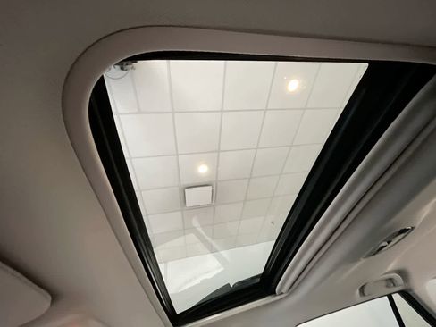 Used 2016 Subaru Outback 2.5i Premium image 22