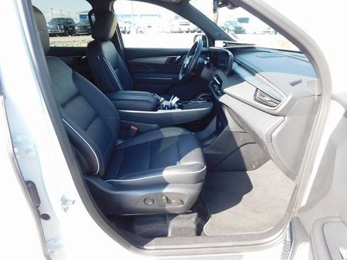 Used 2025 Buick Enclave Sport Touring image 17