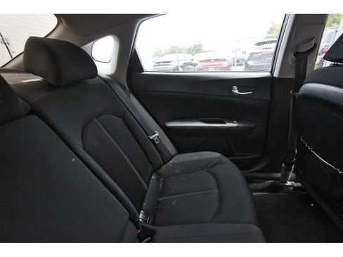 Used 2017 Kia Optima LX FWD image 12