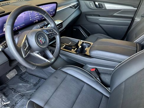 Certified 2025 Buick Enclave Preferred FWD image 10