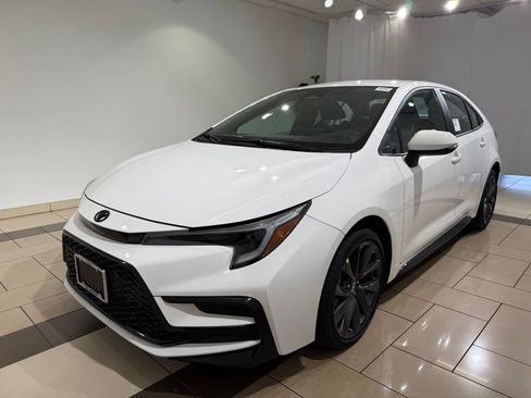 New 2026 Toyota Corolla SE FWD image 1