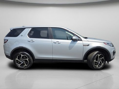 Used 2018 Land Rover Discovery Sport SE AWD/4WD image 22