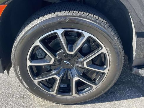 Used 2022 Chevrolet Tahoe RST AWD/4WD image 6