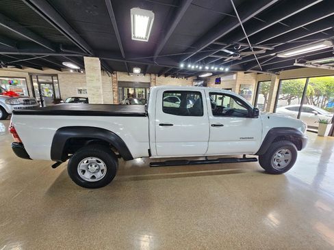 Used 2015 Toyota Tacoma PreRunner RWD image 8