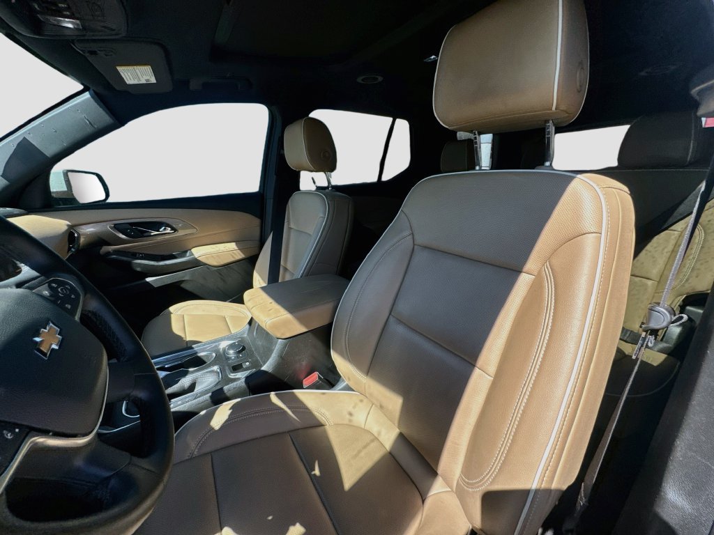 Used 2023 Chevrolet Traverse Premier FWD image 20
