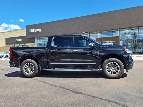 Used 2024 Chevrolet Silverado 1500 High Country w/ Technology Package AWD/4WD image 2