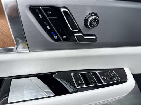 New 2027 Cadillac Vistiq Luxury w/ LPO, Floor Liner Package AWD/4WD image 19