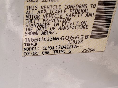 Used 2022 Nissan Frontier SV image 14