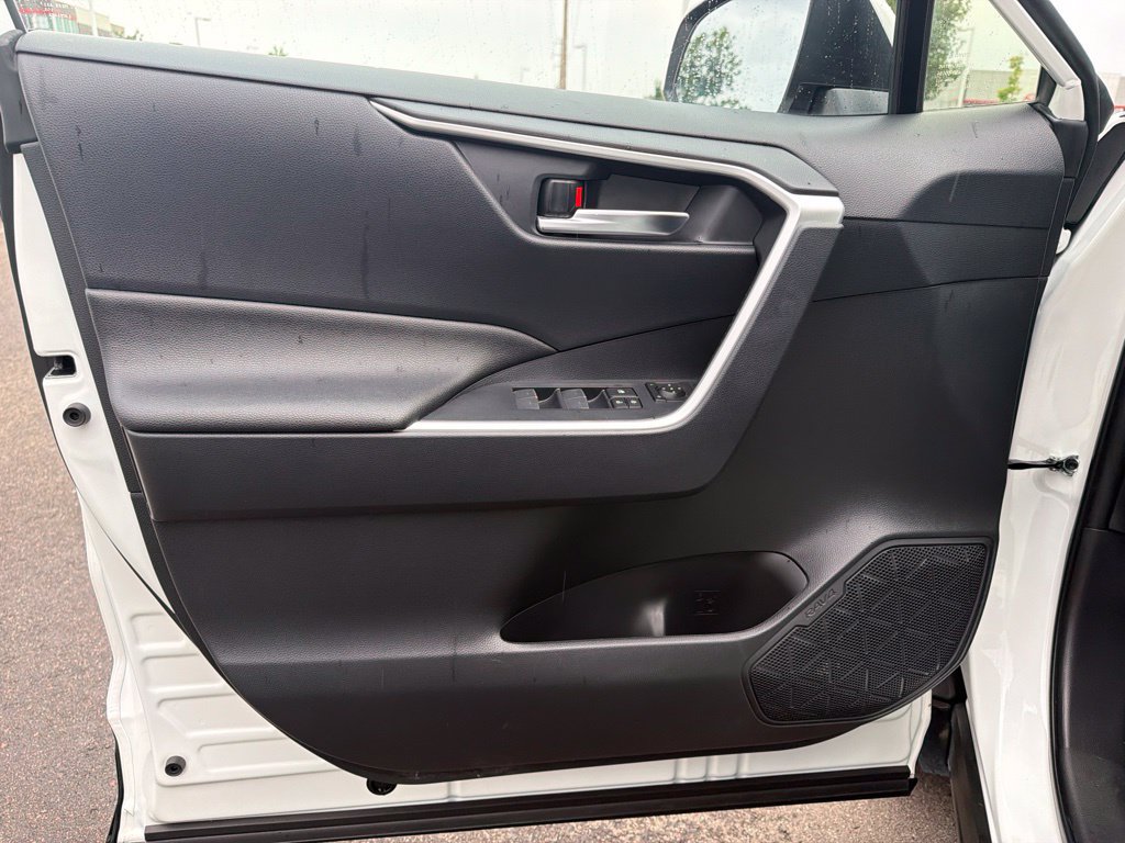 Used 2025 Toyota RAV4 SE AWD/4WD image 22