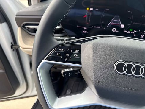 Used 2025 Audi Q5 Premium Plus AWD/4WD image 25