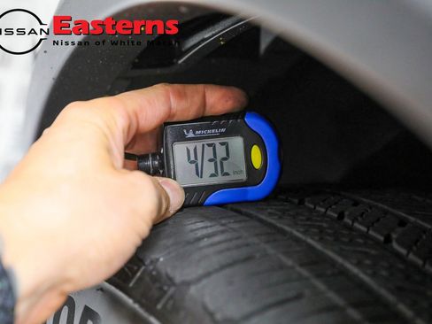 Used 2023 Nissan Rogue SL w/ SL Premium Package image 31