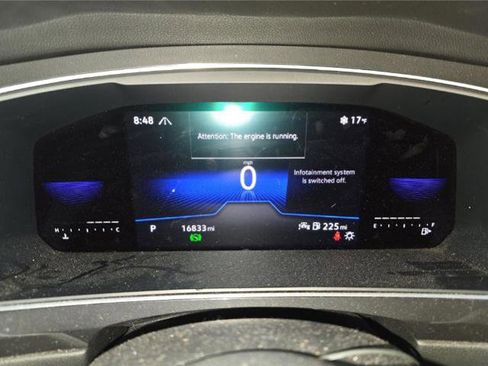 Used 2022 Volkswagen Tiguan SE image 10