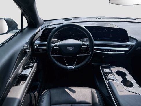 Used 2025 Cadillac Lyriq Sport RWD image 22