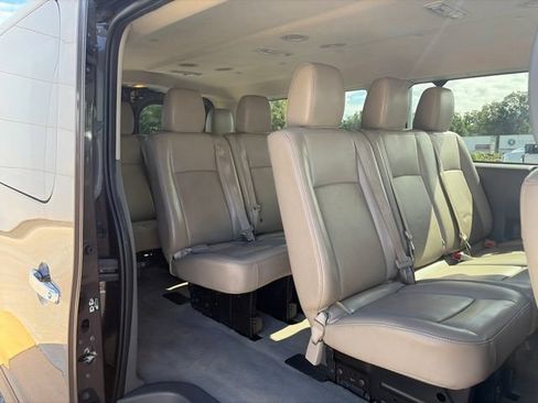 Used 2018 Nissan NV 3500 SL RWD image 10
