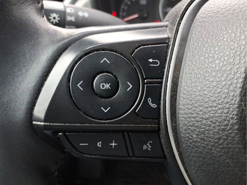 Used 2022 Toyota Corolla Cross LE image 20