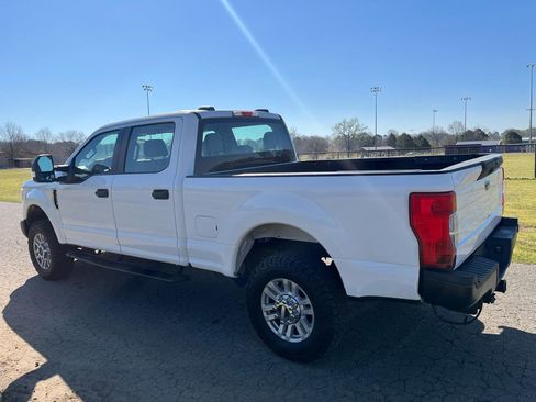 Used 2022 Ford F350 XL w/ Power Equipment Group image 5