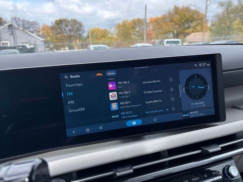 Used 2025 Hyundai Tucson Blue image 21