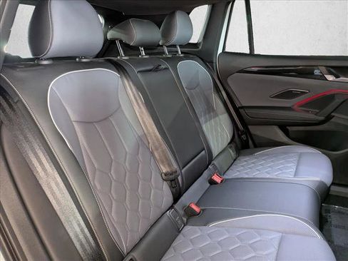 Used 2025 Volkswagen Tiguan SEL R-Line AWD/4WD image 21