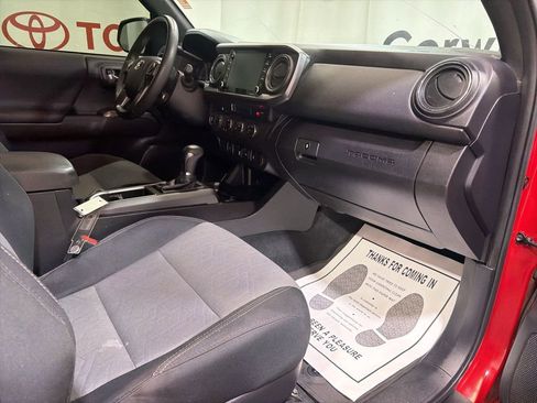 Used 2023 Toyota Tacoma TRD Off-Road image 11