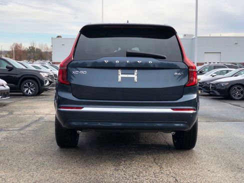 New 2026 Volvo XC90 B6 Ultra w/ Protection Package image 5