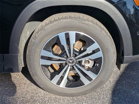 Used 2025 Mercedes-Benz GLB 250 image 9