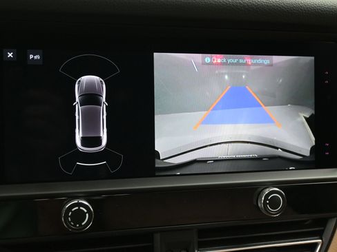 Used 2022 Porsche Macan image 17