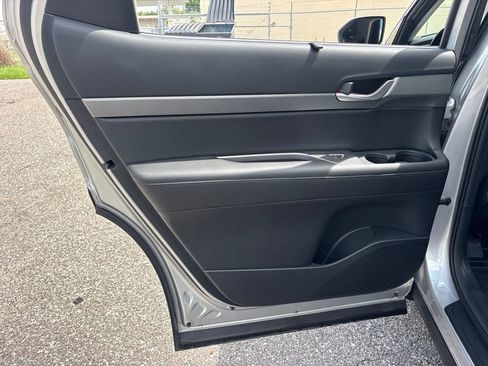 Used 2025 Hyundai Palisade SEL FWD image 12