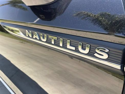 Used 2023 Lincoln Nautilus Reserve w/ Equipment Group 201A FWD image 33