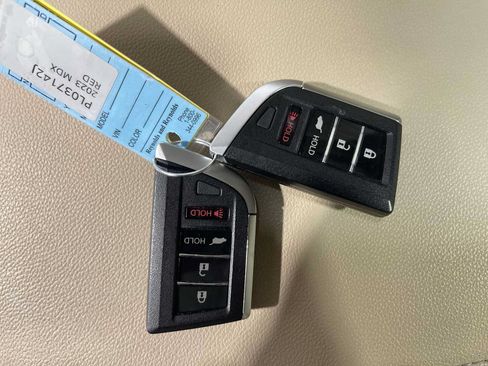 Used 2023 Acura MDX SH-AWD image 20