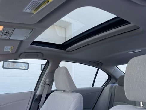 Used 2015 Honda Accord EX image 11