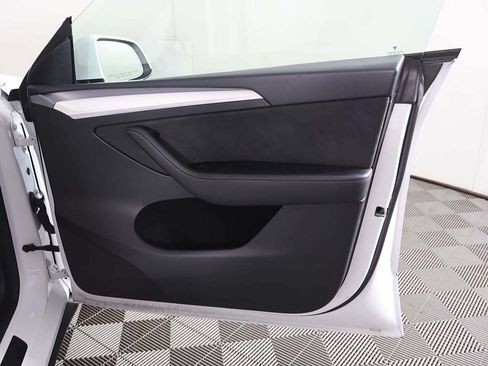 Used 2023 Tesla Model Y Performance AWD/4WD image 26