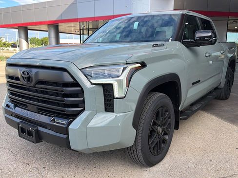 New 2026 Toyota Tundra Limited AWD/4WD image 3