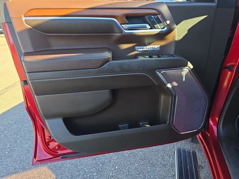 Used 2023 GMC Sierra 1500 Denali w/ Technology Package image 10