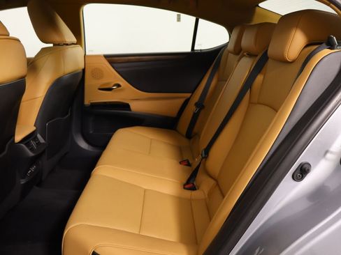 Used 2022 Lexus ES 350 w/ Premium Package FWD image 16