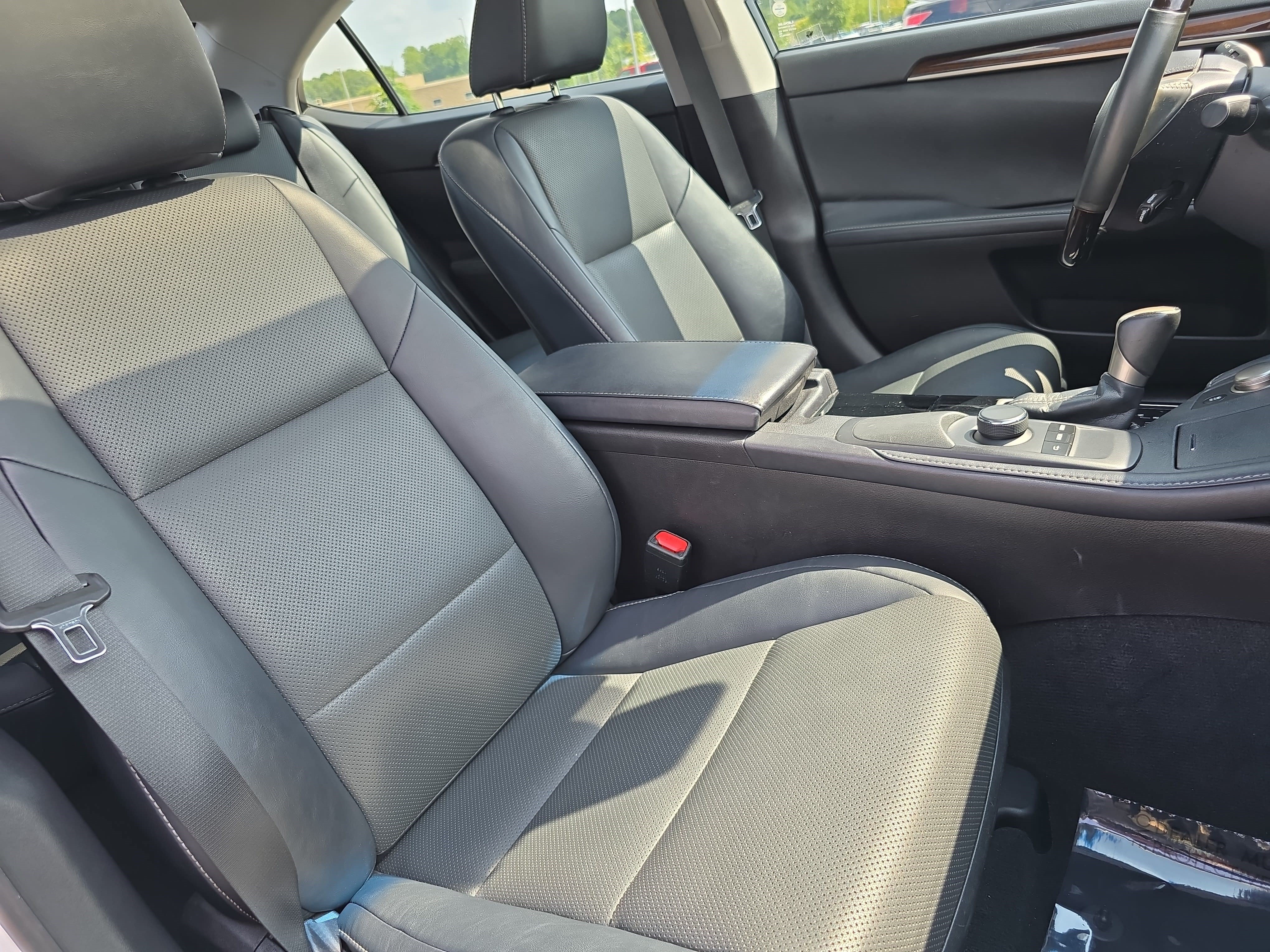 Used 2017 Lexus ES 350 w/ Premium Package FWD image 10