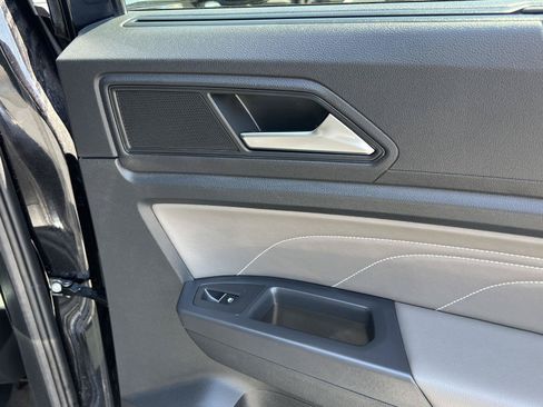 Used 2023 Volkswagen Atlas SE w/ Panoramic Sunroof Package AWD/4WD image 23