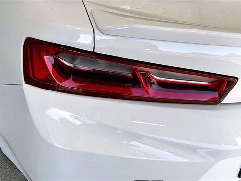 Used 2018 Chevrolet Camaro LT w/ RS Package image 13